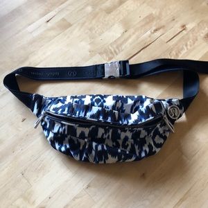 Lululemon Ikat Your Bum Fanny Pack